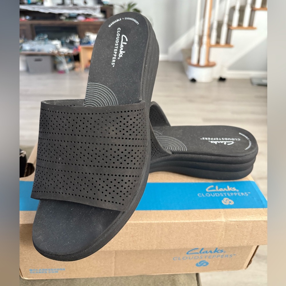 Clarks Cloudsteppers Drift Twist Black Slip-Ons size 10W